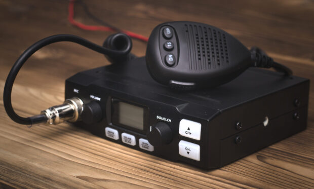 Choosing the Right CB Radio for Your Needs: A Comprehensive Buying Guide 2023
