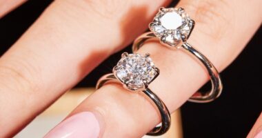 The Advantages of Buying a Lab Grown Diamond Engagement Ring Online
